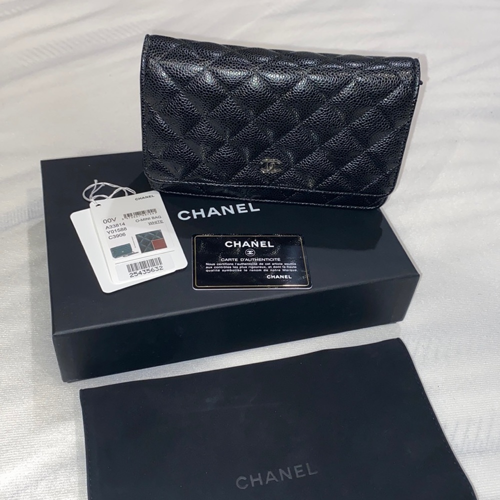 CHANEL WOC. PRICE IS FIRM - Picture 12 of 17